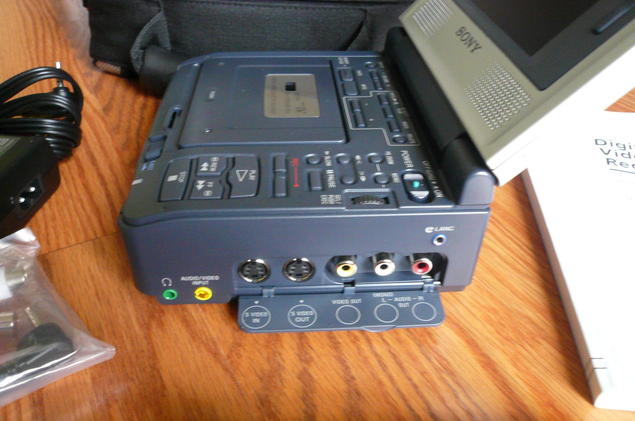Sony GV-D1000 MiniDV Walkman : Amazon.nl: Electronics & Photo